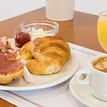 Geminis Hotel
