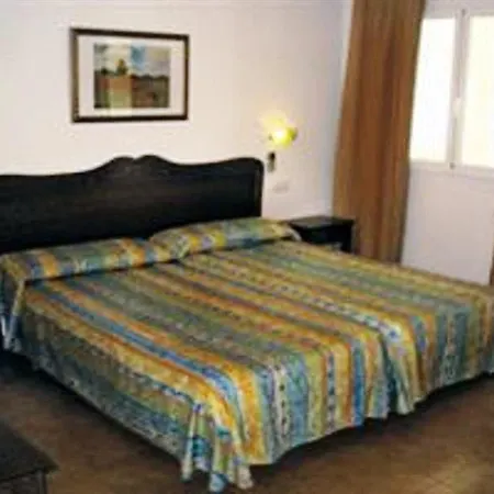 Geminis Hotel
