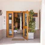 Geminis فندق ثيوداديلا